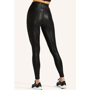 Peloton Show Up Digital Foil Metallic High-Waist Legging EUC Size Small